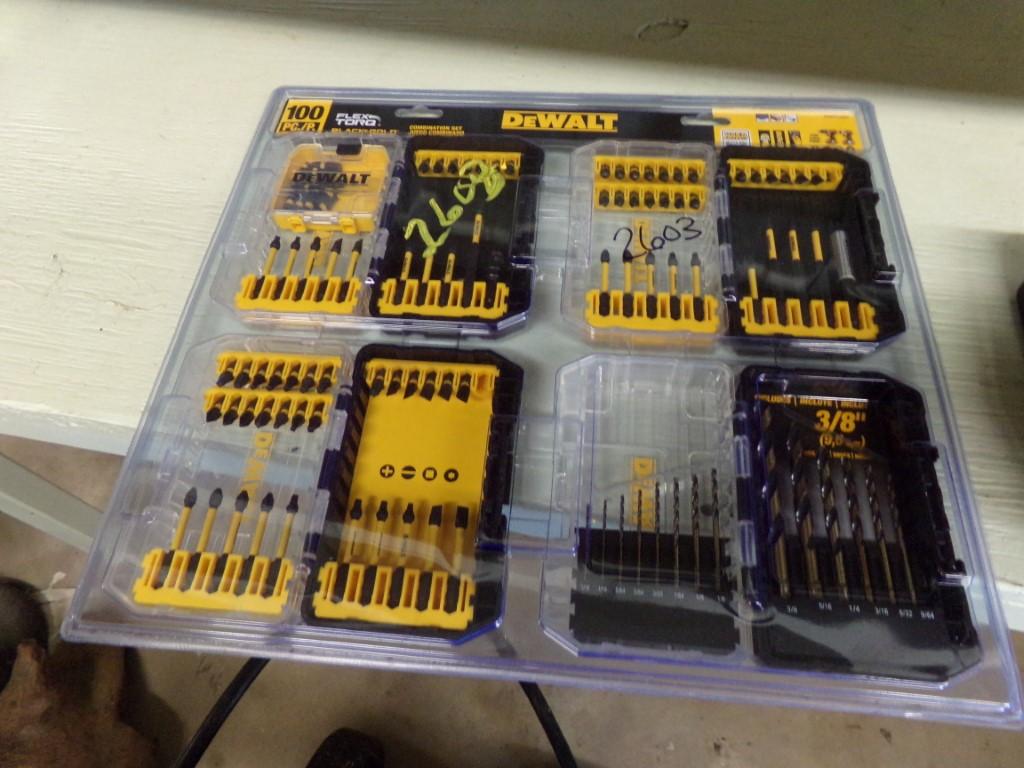 DeWalt Tool Set in Box (2603)