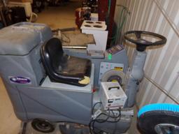 Advance Advenger Ride On Floor Cleaner with Charger (#2983)