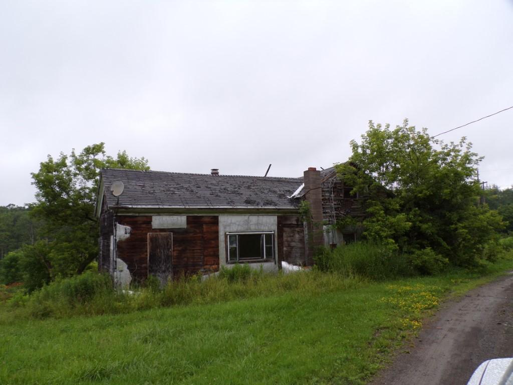 "Sale / Serial #: 34, Oxford, Address: 107 Moore Ln , Lot Size:   57.67 Acr