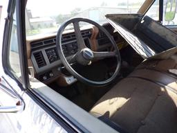 1991?  Ford F600 Custom Cab Auger Truck, 5 Speed Manual, V8, 2 WD, NOT RUNN