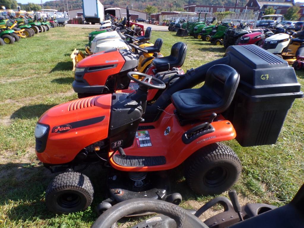 Ariens 19 HP 42'' Deck with Bagger, Hydro, SN 033016 (5802)