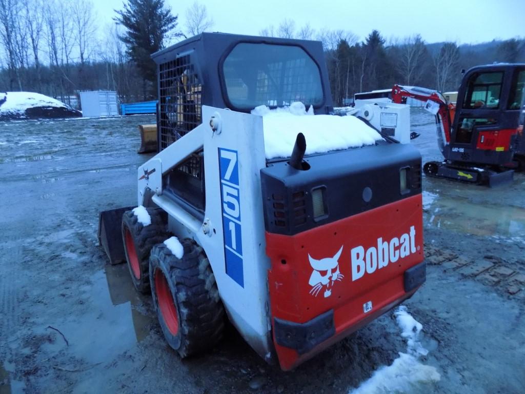 Bobcat 751 Skid Steer with Dsl Eng, 68'' Bucket, 3200 Hrs, S/N 514713344