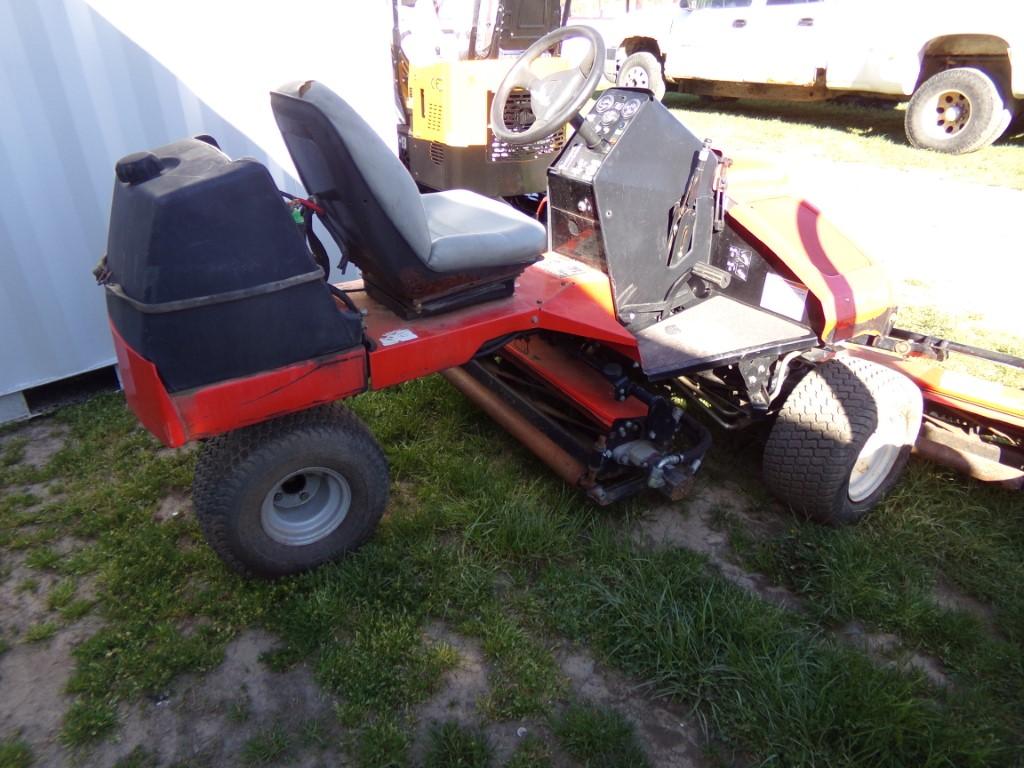 Jacobsen Tri King 1900D Kuboda Diesel Commercial T-Mower, Runs and Works Go