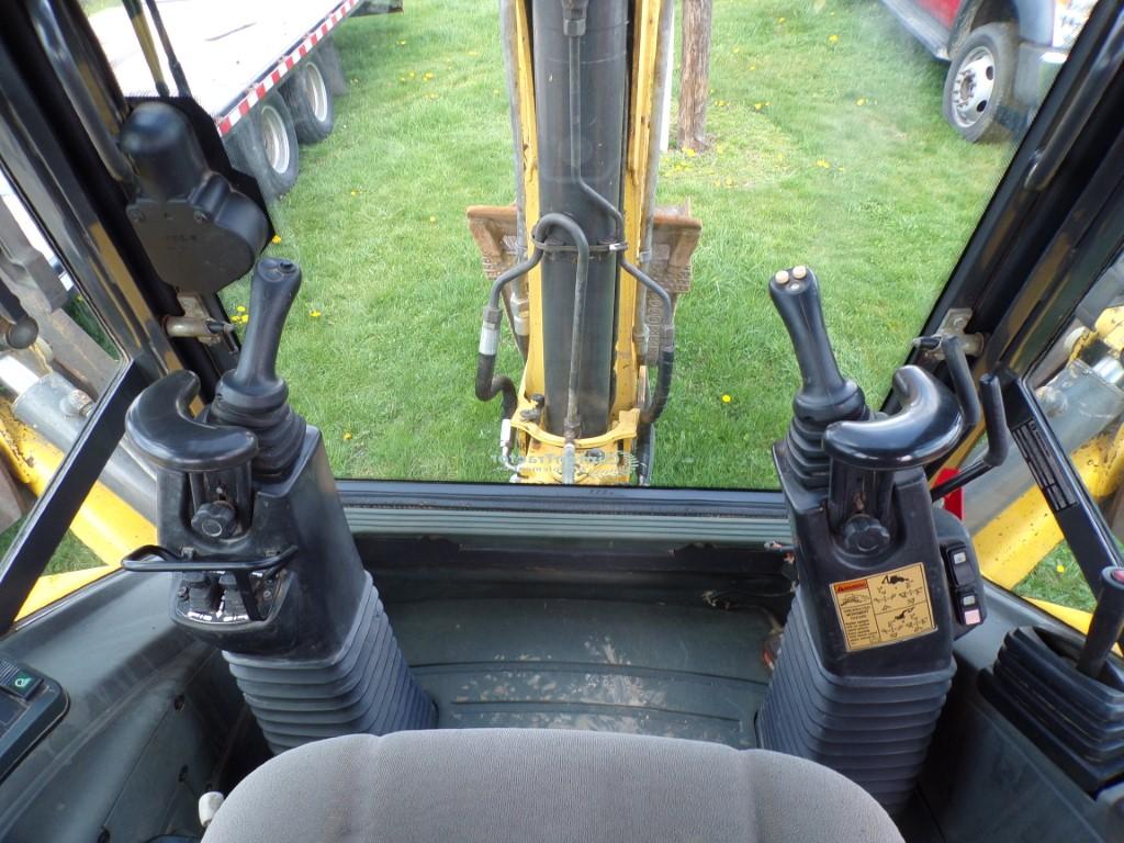 New Holland B-110B, 4 WD, Backhoe Loader, Ext. Hoe, Pilot Controls, 7305 Ho