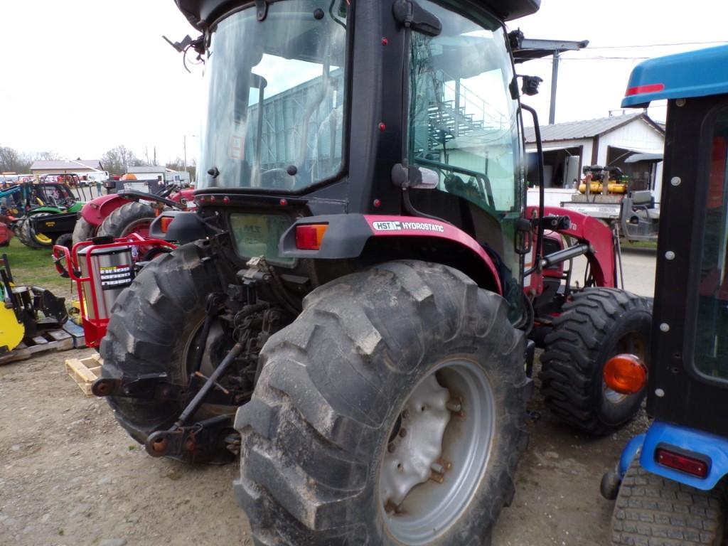 Mahindra 3550P 4 WD Tractor w/3550 CL Loader, Full Cab, 1551 Hours, Single