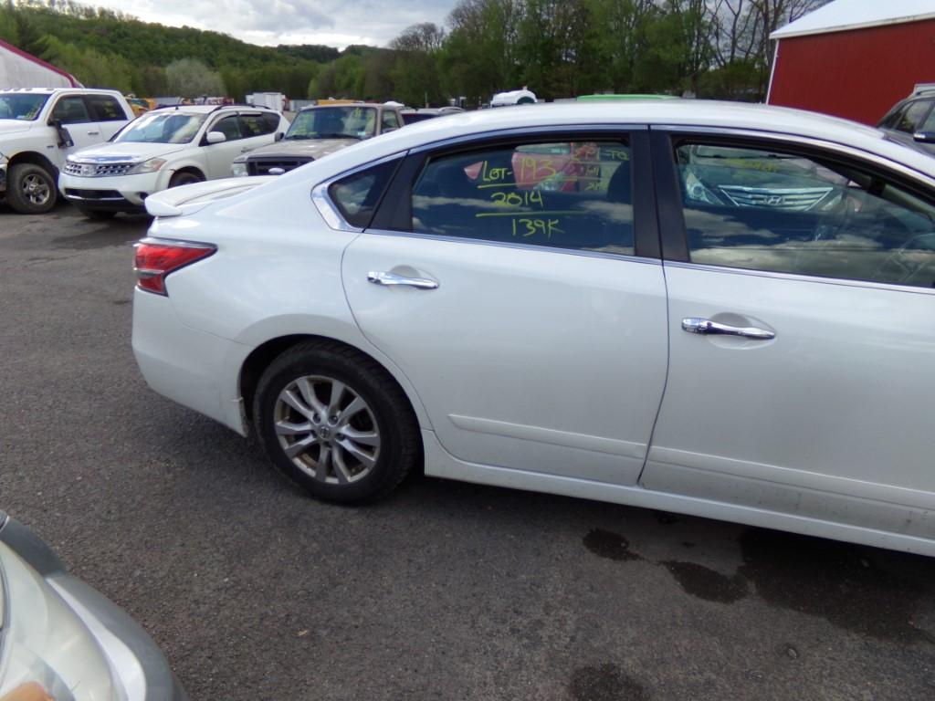 2014 Nissan Altima, 4 DSN, White, Auto Trans., 139,065 Miles, VIN#: 1N4AL3A