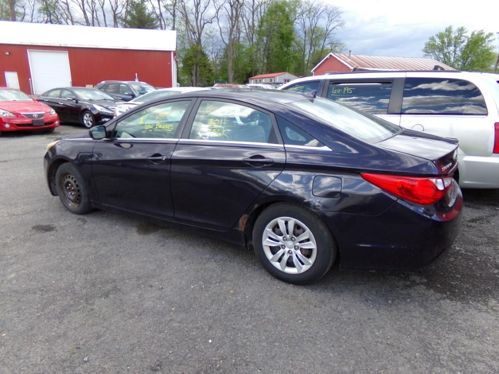 2011 Hyundai Sonata, 4 DSN, Auto Trans, Black, PW,PL, Check Engine Light On