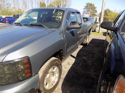 2011 Chevrolet Silverado 1500 Ext.Cab LT 4 x 4, Gray, 156,925 Miles, Vin #: