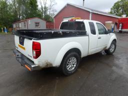 2015 Nissan Frontier 4WD Ext. Cab, 6 Cyl., Auto Trans., PW/PL, Hard Tonneau