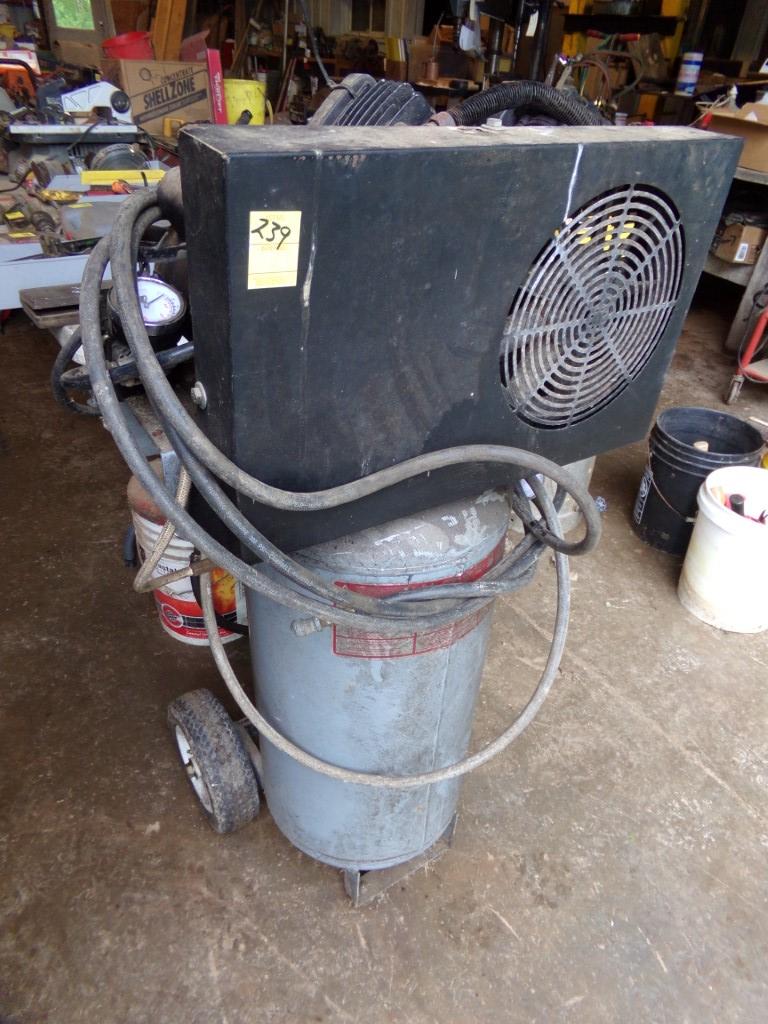 Upright Air Compressor, 110 Volt, 1-Phase, Runs &  Makes Aire, w/Attached A
