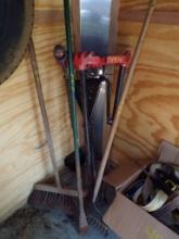 Ridgid Pipe Vise Stand No. 450, 1/8'' - 5'', Rigging Bar, Rock Rake, Blackt