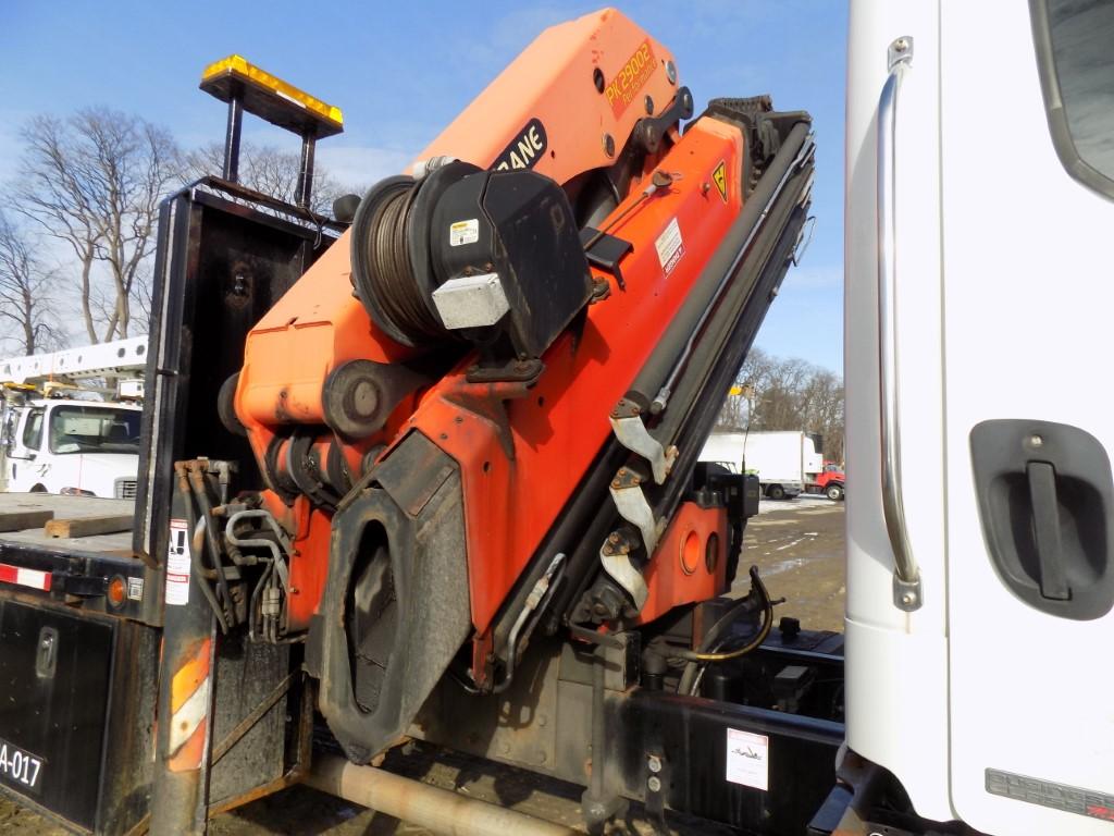 2011 Freightliner Business Class M11 Knuckleboom Crane Truck w/Remote, Auto