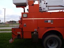 2011 Freightliner Business Class M2 Bucket Truck, 4WD, Auto, cummins Dsl, 1