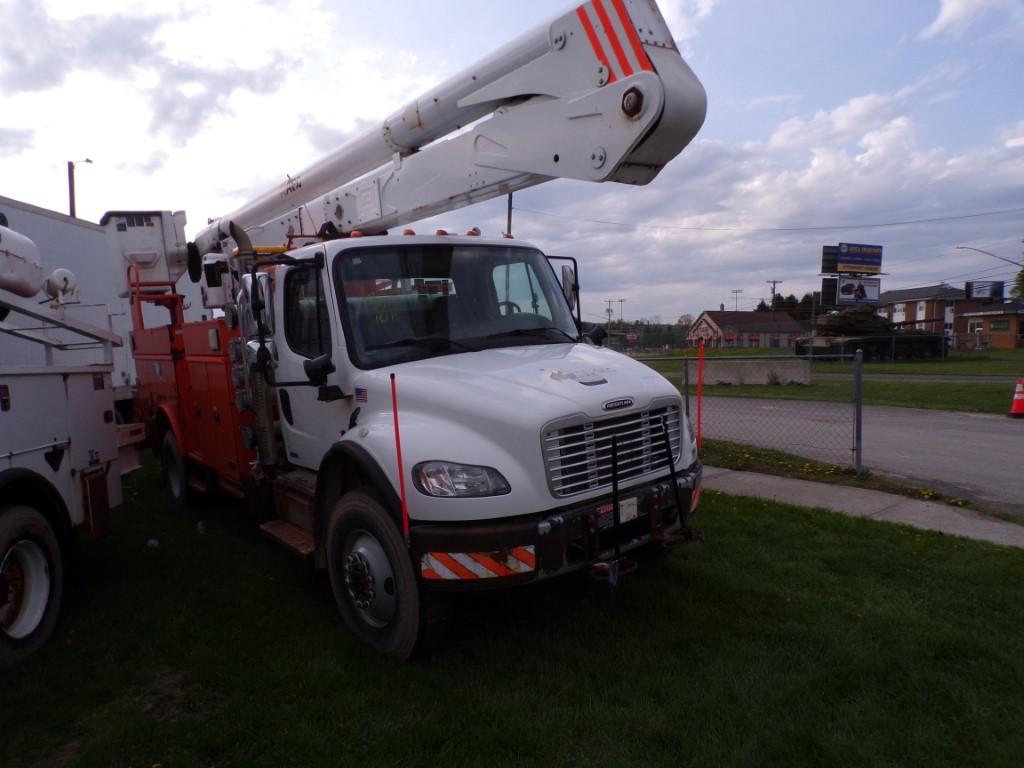 2011 Freightliner Business Class M2 Bucket Truck, 4WD, Auto, cummins Dsl, 1