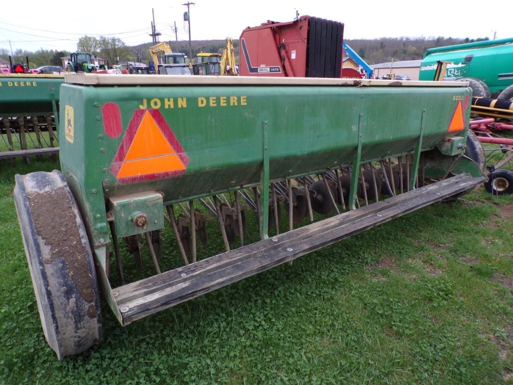 John Deere 8250 Grain Drill with Grass Seed, 21 Hoe, Hydraulic Down Pressur