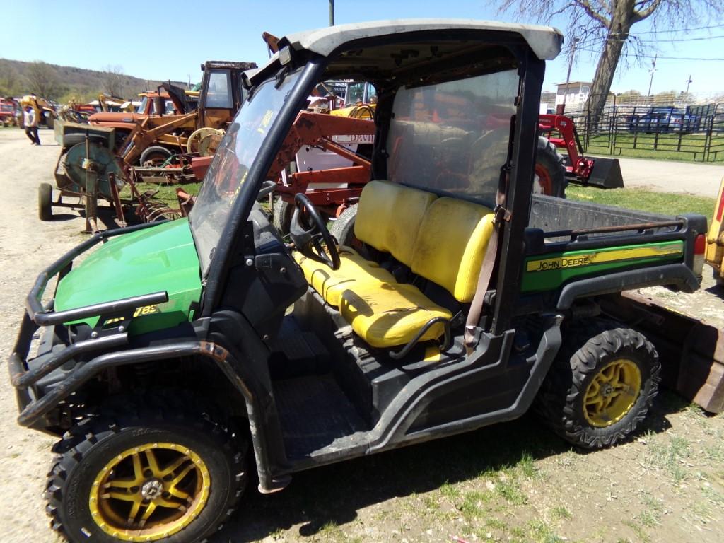 John Deere Gator XUV835M, 4 WD, ROPS Canopy with Windshield, Grille Guard,