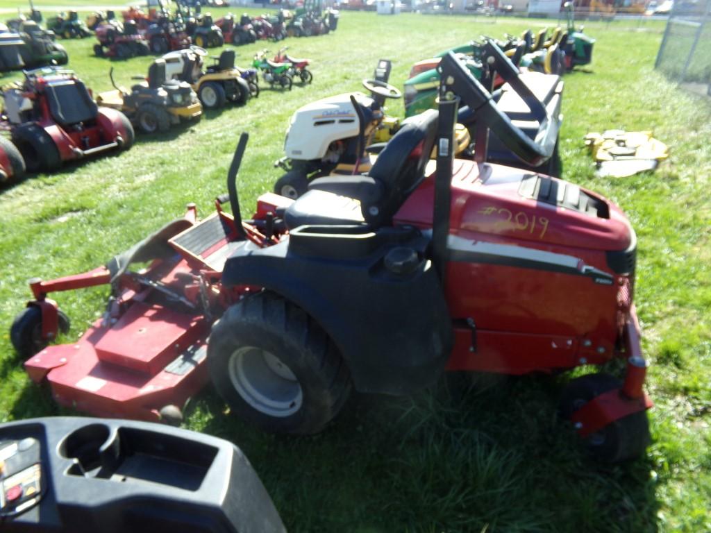 Ferris F800X Commercial Front Mount Zero Turn Mowe rwith 72'' Deck, Liquid