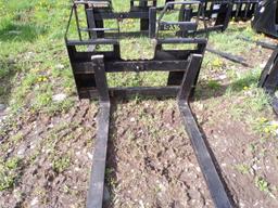 New 48'' Walk Thru Skid Steer Pallet Forks