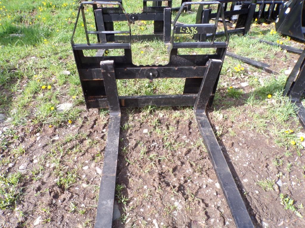 New 48'' Walk Thru Skid Steer Pallet Forks