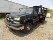 2007 Chevrolet 3500 Reg. Cab Stake Body, Green, 6.0 Gas, Auto, 4 WD, Steel