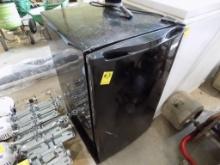 Black Magic Chef Mini Fridge w/Small Freezer In Top