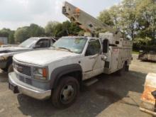 2001 GMC 3500HD Reg. Cab Bucket Truck, Gas, Auto, Versalift Bucket Attachme