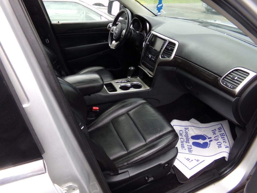 2011 Jeep Grand Cherokee Laredo 4x4, Gray, Leather, Sunroof, 140,850 Miles,