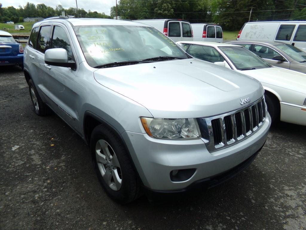 2011 Jeep Grand Cherokee Laredo 4x4, Gray, Leather, Sunroof, 140,850 Miles,