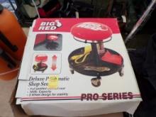 Torin Big Red Deluxe Pneumatic Shop Seat