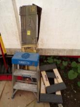 Werner 2' Aluminum Ladder & Slumberjack 500 Lb. Big Cot, In Box, (2) Haulma