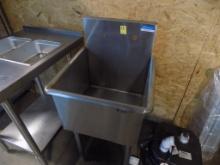 Commercial 20 1/2'' Wide x 21'' Deep Single Bay Stainless Steel Sink with 4