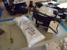 Badger Air Brush Co. Oilless Diaphram Compressor Model 180-11 and Bagof Air