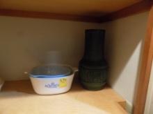 (2) Pyrex Bowls and a Vase (Kitchen)
