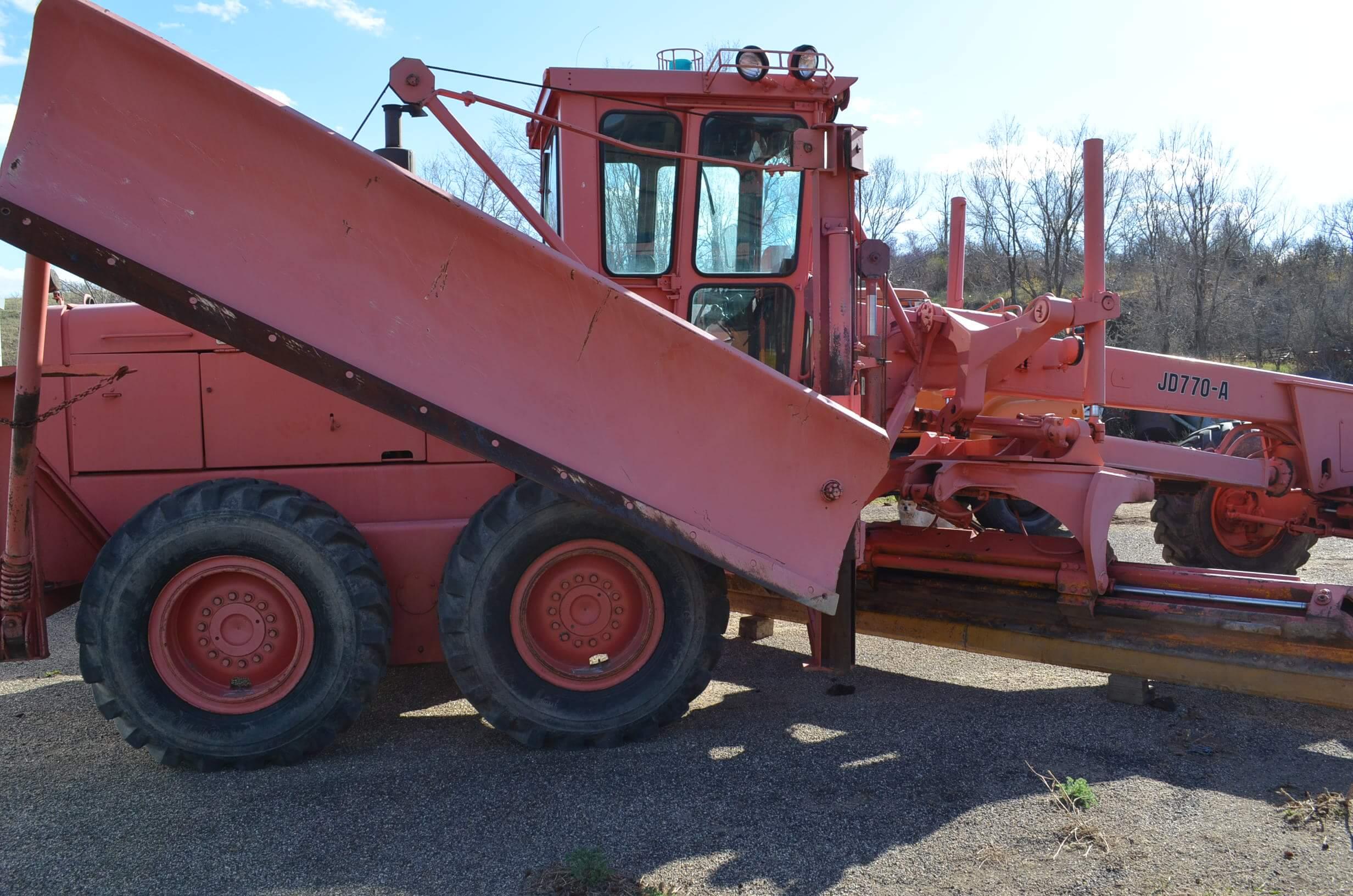 1980 JD 770A Motor Grader