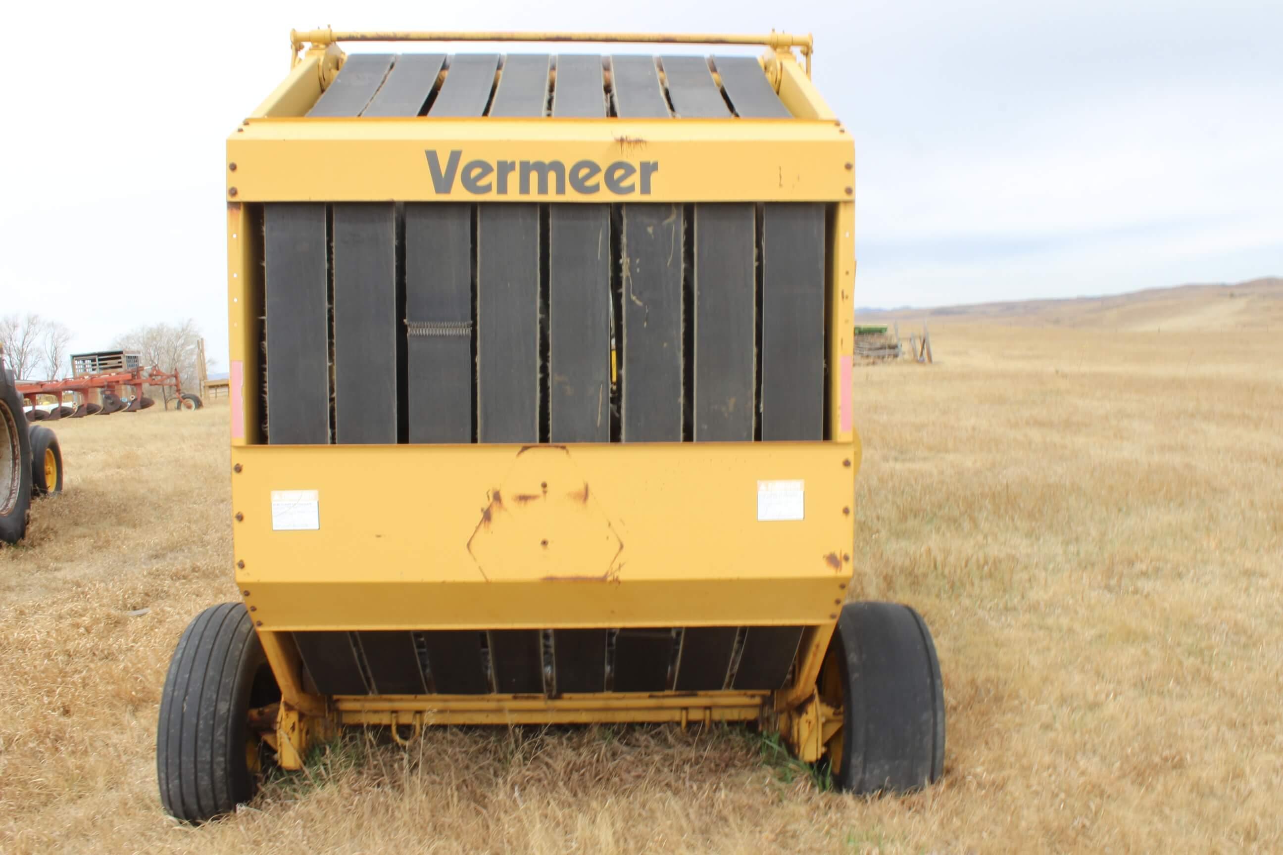Vermeer 605 J Big Round Baler