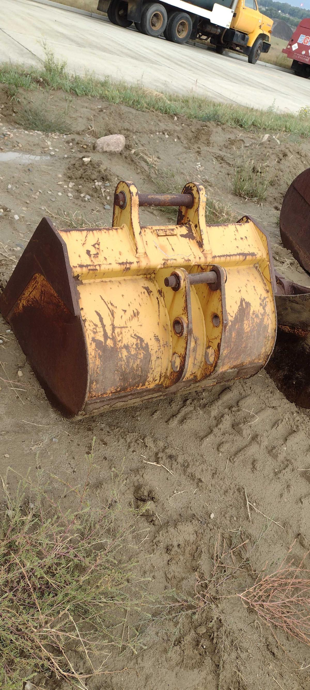 36" Excavator Bucket