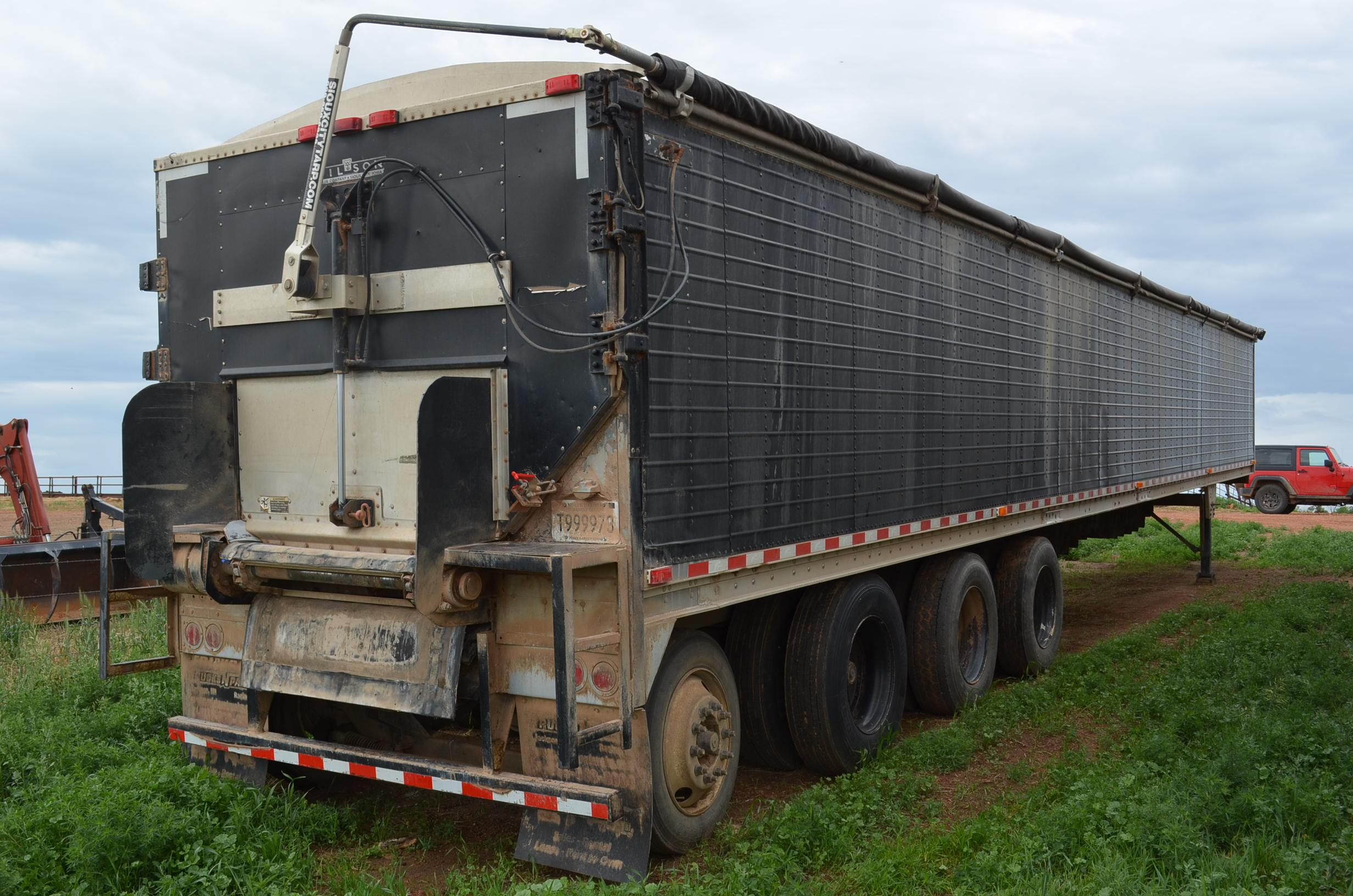 2006 Wilson 53ft. Live Bottom Semi Trailer