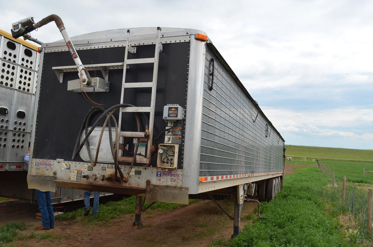 2006 Wilson 53ft. Live Bottom Semi Trailer