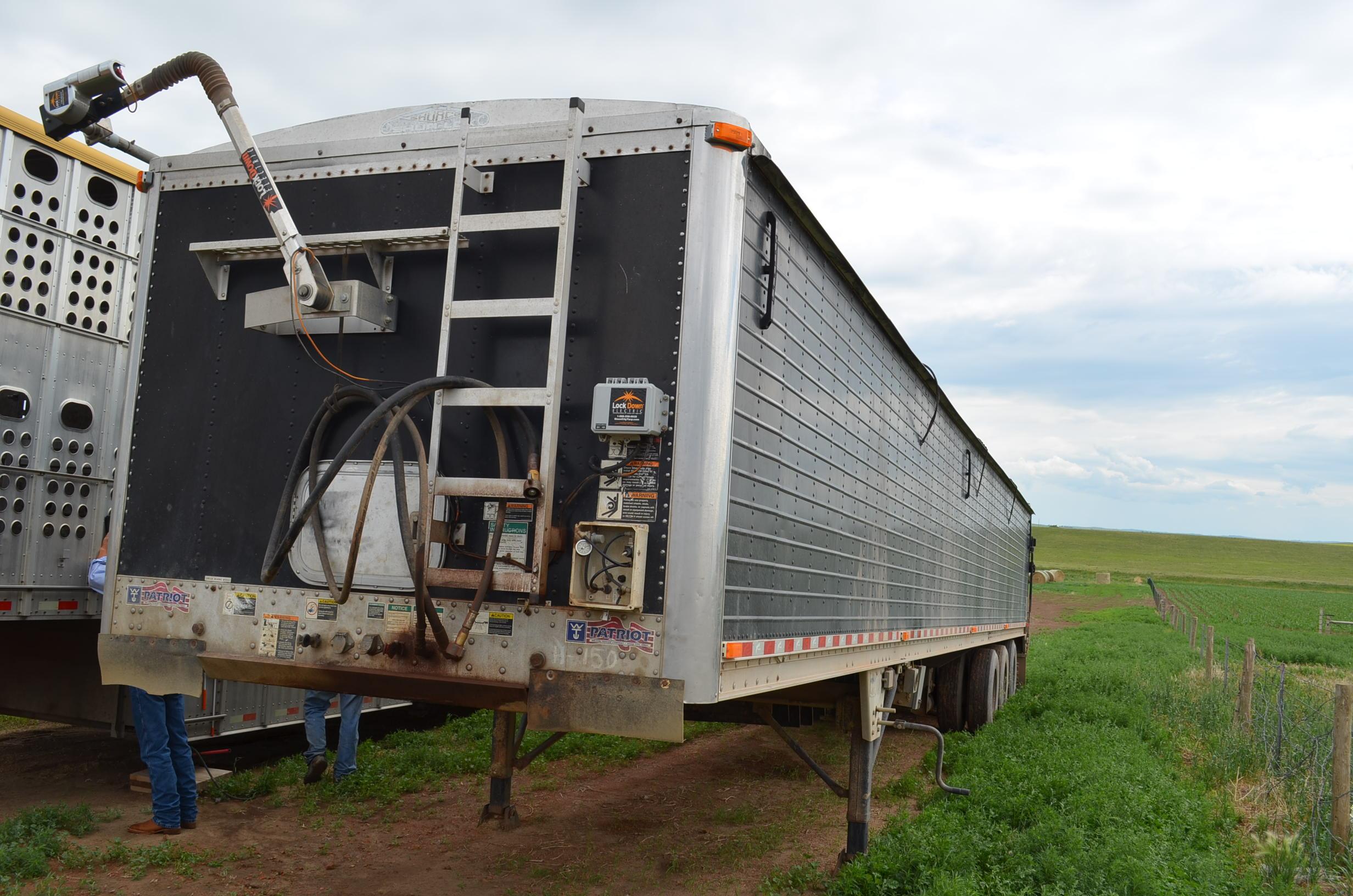 2006 Wilson 53ft. Live Bottom Semi Trailer