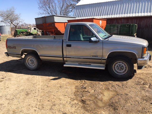 1998 Chevy Cheyenne 1500 4WD regular cab pickup