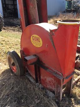 Gehl 355D forage blower w/hopper.