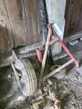 Gauge Wheels / 3-pt Hitch
