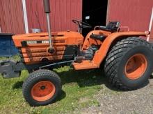 Kubota B8200 Diesel Compact Utility Tractor