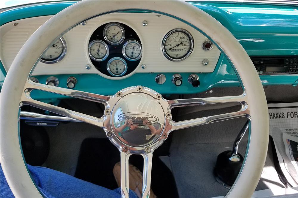 1964 FORD F-100 CUSTOM PICKUP
