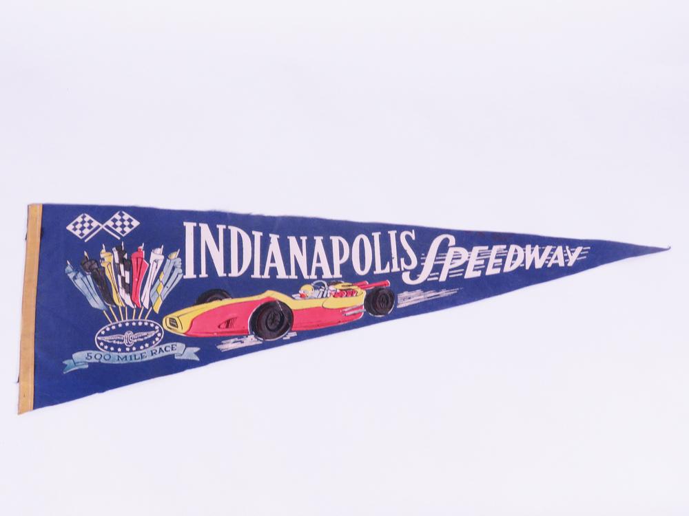 EARLY 1960S INDIANAPOLIS SPEEDWAY SOUVENIR RACE PENNANT