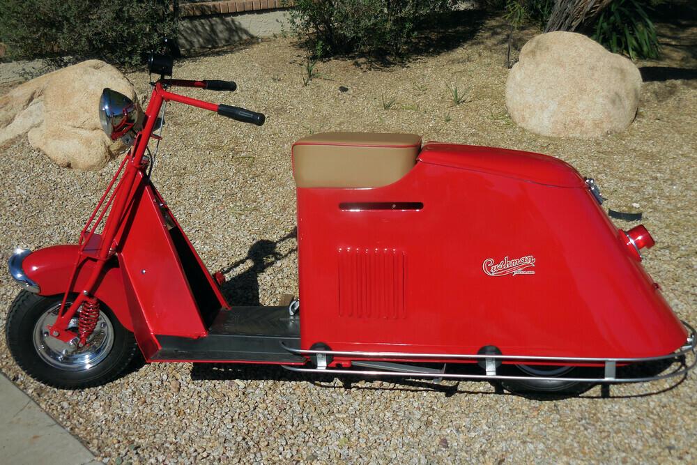 1948 CUSHMAN PACEMAKER SCOOTER