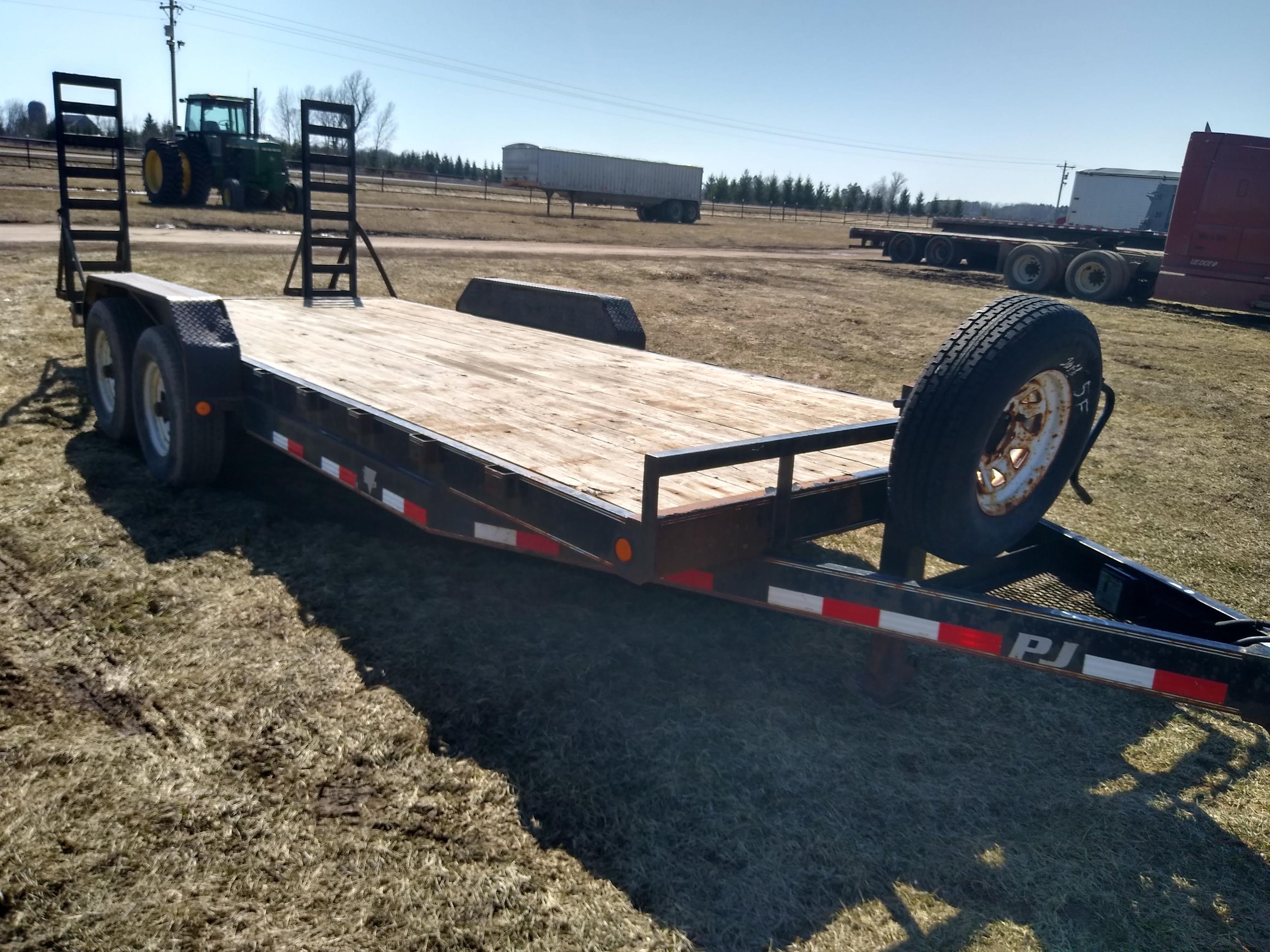 2013 Flatbed Trailer 20'