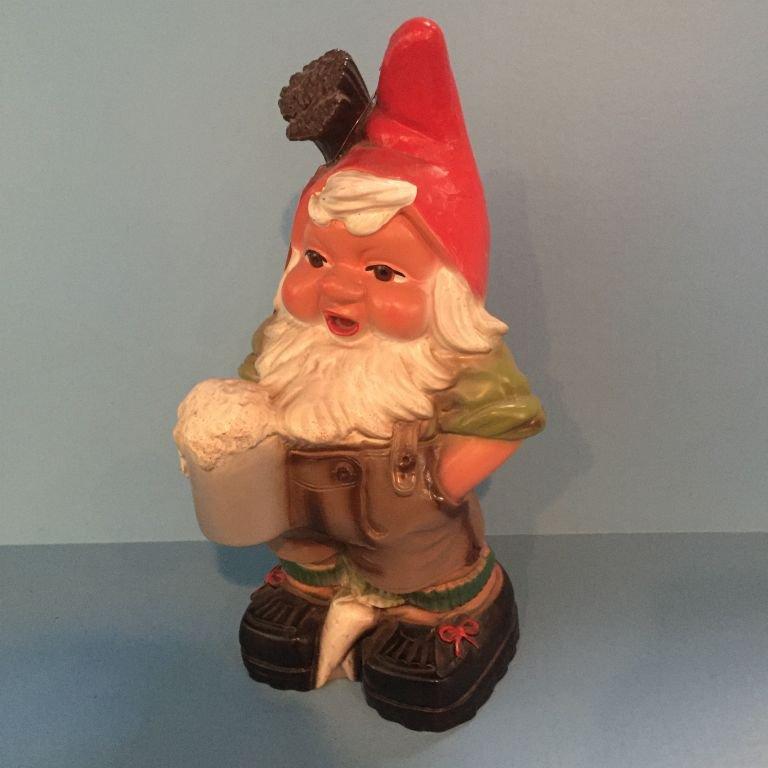 PLASTIC GNOME WITH BEER MUG, 13"H