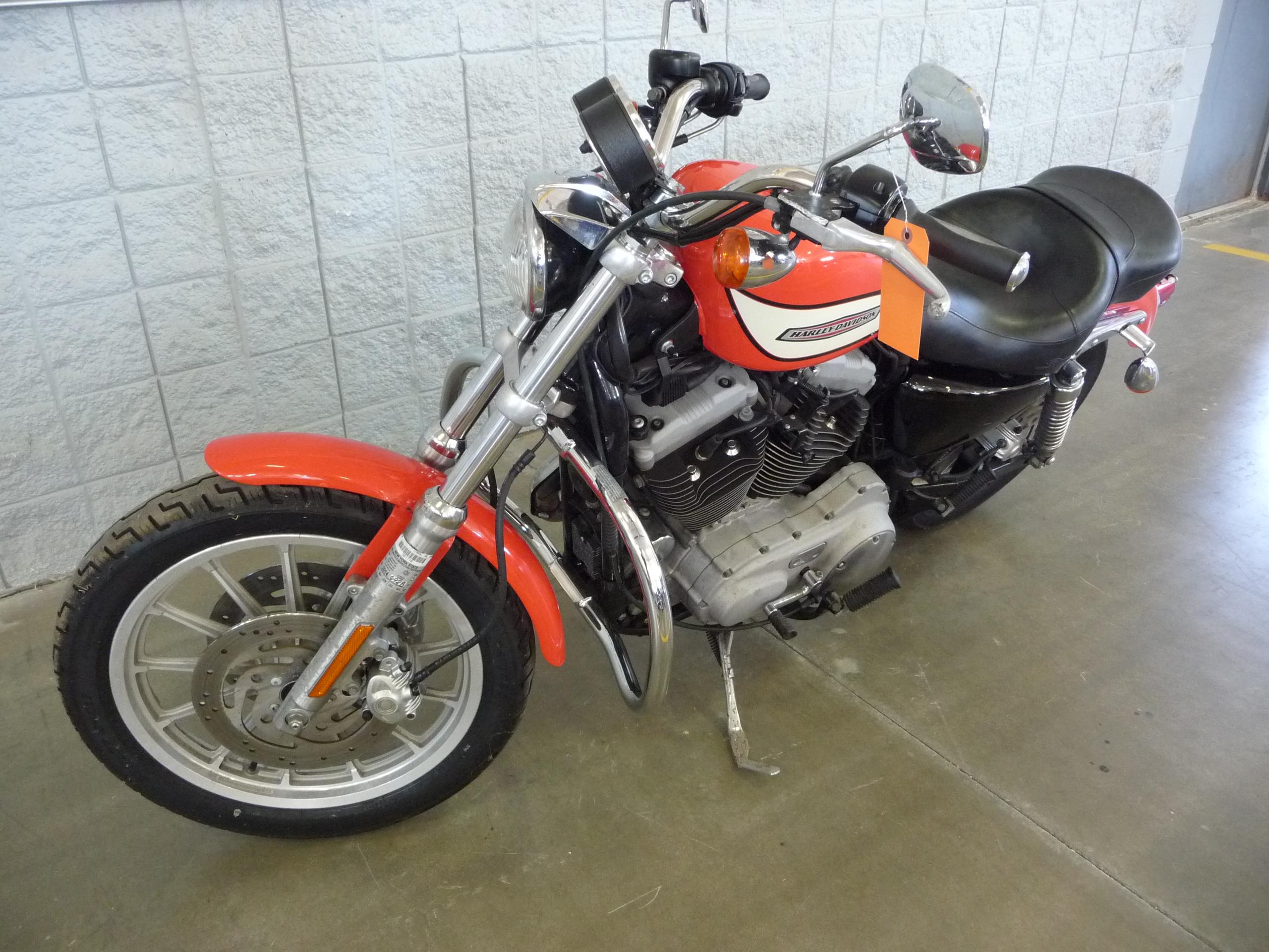 2004 HARLEY DAVIDSON XL1200R, SHOWS 7,422 MILES,