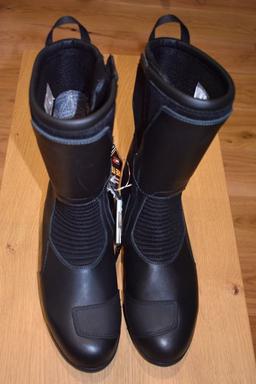PAIR OF BMW MOTORRAD ALL AROUND BOOTS, BLACK, SIZE 47